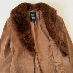 Vintage brun mockajacka i skinn med fuskpälskant och krage / Storlek M bild 10