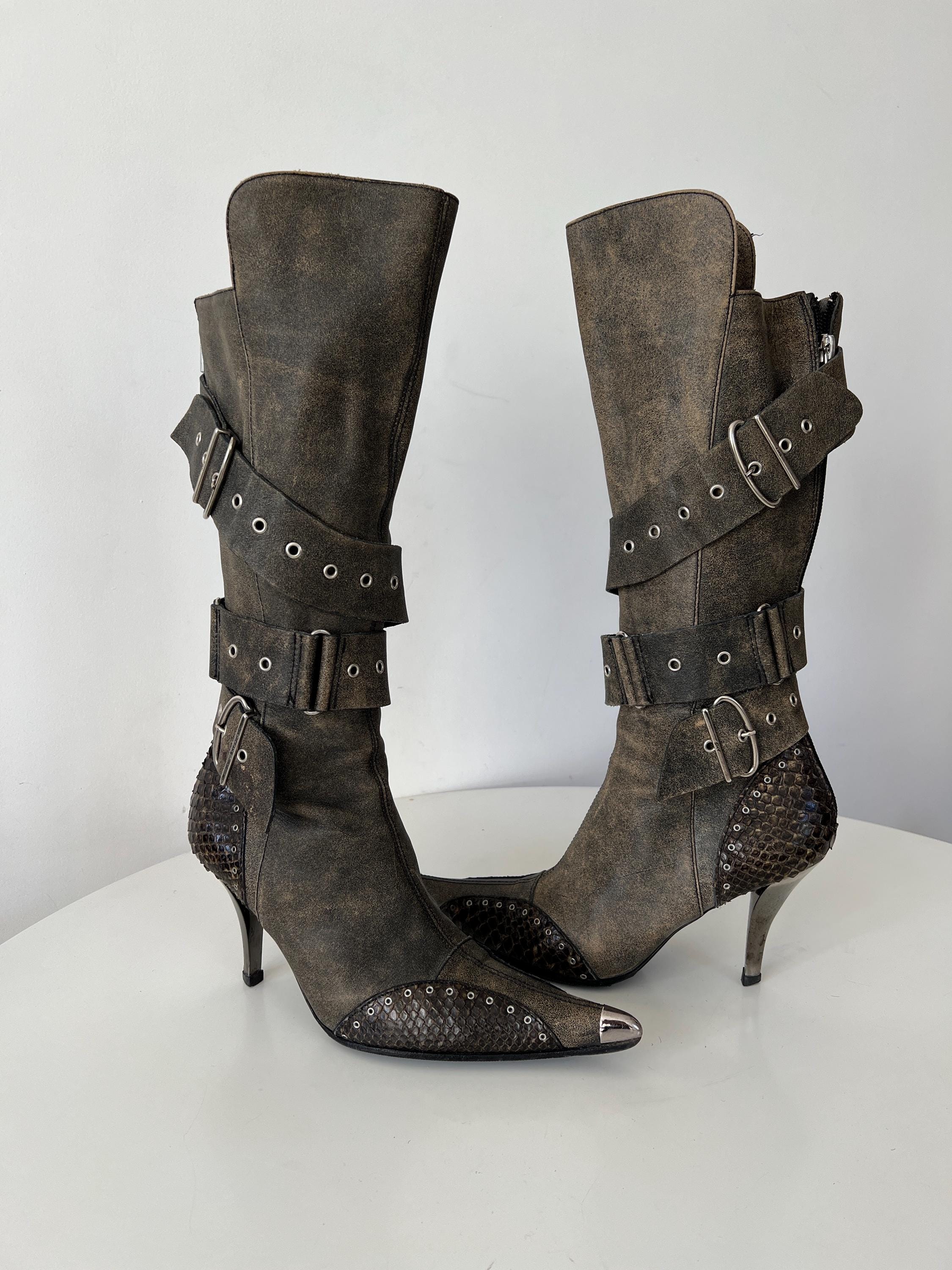 python leather studs pointy boots Y2K - メルカリ