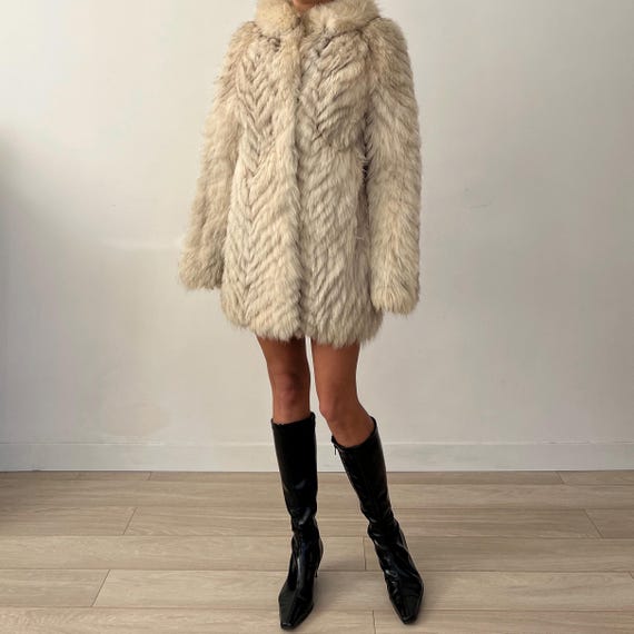 Vintage Authentic Silver Polar Saga Fox Fur Coat / Mid Length / Off White Grey Real Natural Genuine Luxury Fur Jacket
