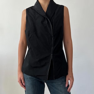 00’s Double Zip Up Fitted Asymmetrical Black Vest / Size 38 M
