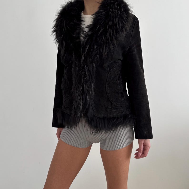 Vintage Black Suede Leather Fitted Jacket with Real Fur Trim Insert Collar / Size M image 4