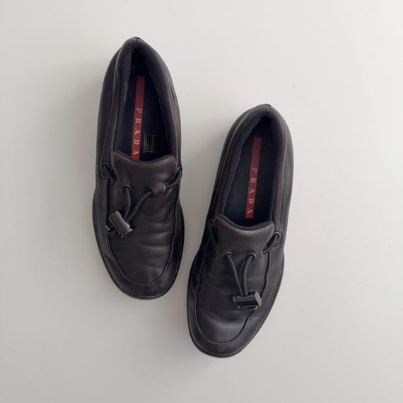 【archive】00s PRADA SPORT leather loafer Vintage 00s Prada Red Tab Dark Brown Leather Toggle Sporty Slip-on