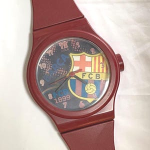 ZNALEZIONO W HISZPANII -- zegar ścienny z motywem piłkarskim - Barcelona Futbol Club - gigantyczny zegarek na rękę z lat 90. XX wieku z logo Barcelony