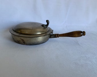 Vintage silent butler - for crumbs or ashtray cleanup - metal with a wooden handle