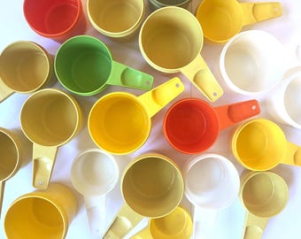 Choose your Tupperware measuring cup - complete your vintage set