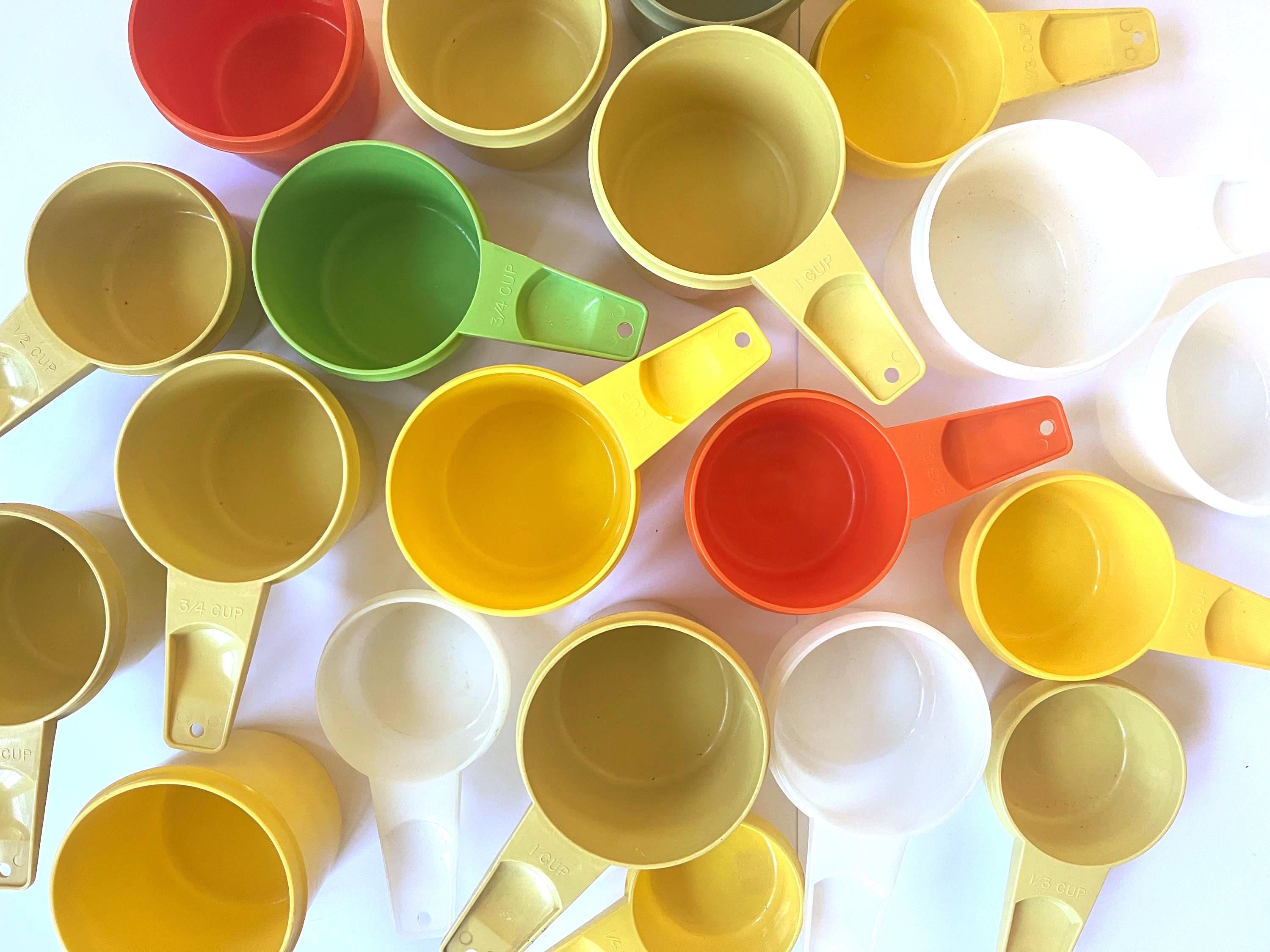 ヴィンテージ　タッパーウェア　トイ　おもちゃブロック　犬　キリン　ぞうカラフル Kids tupperware - Etsy 日本