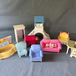 Fisher Price Loving Family dollhouse furniture and accessories – Assorted play pieces lot