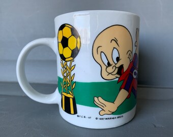 FOUND IN SPAIN -- Barca meets Looney Tunes - coffee mug - 1997