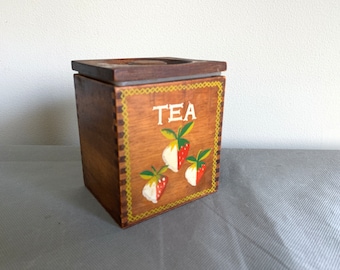 Cheerful wooden tea canister - with insert - decorated with stylized strawberries