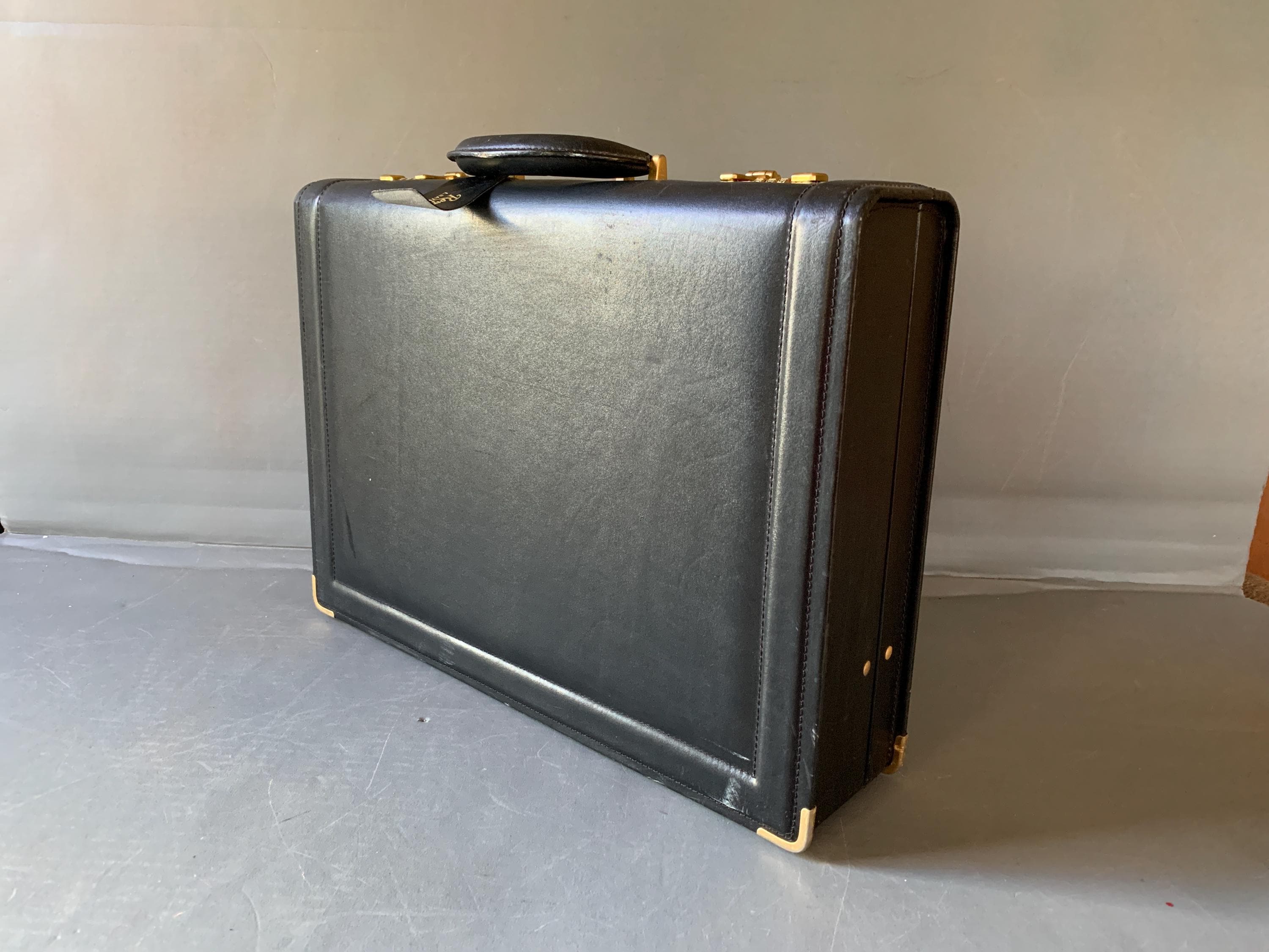 Gorgeous Leather Briefcase - Gold Toned Hardware - Combination