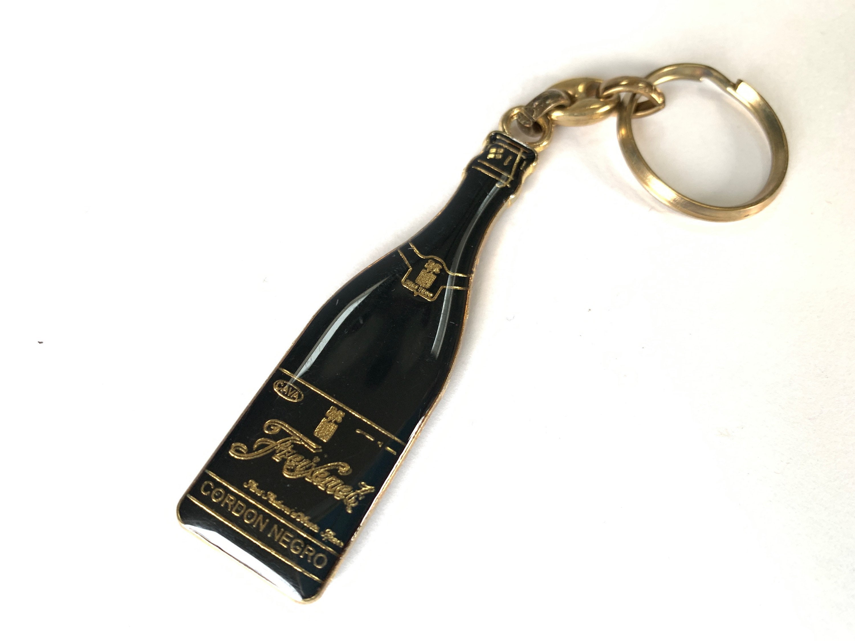 Champagne bottle best sale keychain