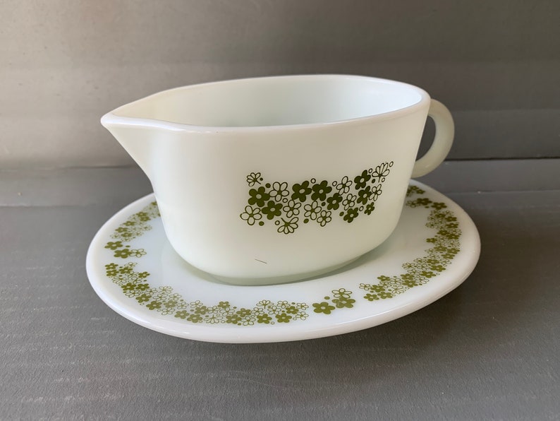 Choose your Corelle Spring Blossom/Crazy Daisy dinnerware Mix and match to complete your set Gravy boat