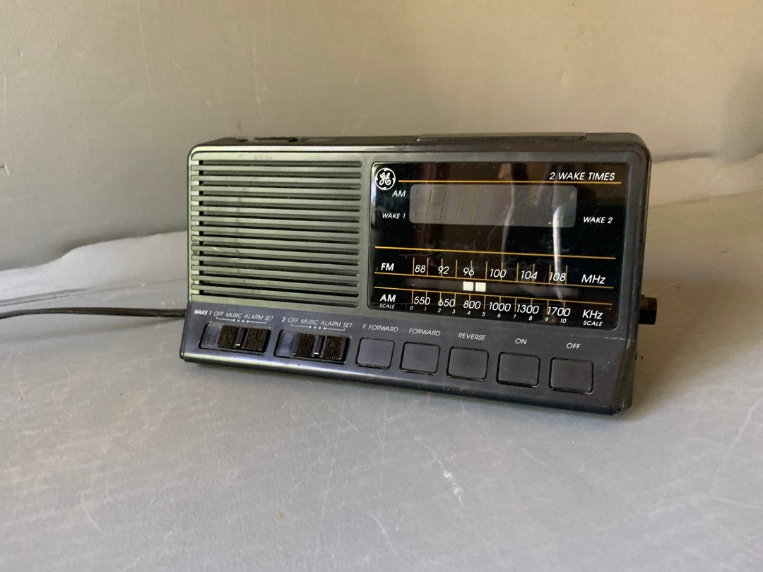 1990s General Electric Alarm Clock and Radio - Etsy