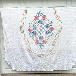 Cotton chenille bedspread - single bed size - summer weight cotton -  74&quot; x 102&quot; - white with flowers and lattice - from Penny&#39;s