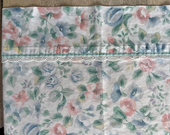 Dreamy floral sheet - full flat - WestPoint Stevens