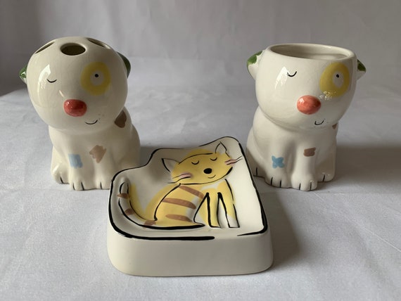 Three-piece Jenny Faw Bathroom Accessories Set - Cat Soap Dish +