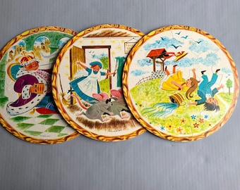 Set of three round 'Pizza Puzzles' - 1960s illustrations - excellent condition - Jack and Jill, Three blind mice and Old King Cole