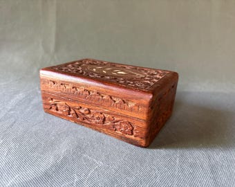 ヴィンテージの手彫り木箱 - インドからの輸出 - Etsy 日本