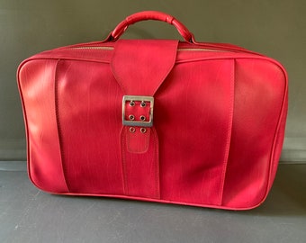 Samsonite suitcase - hot pink soft sided suitcase - 1970s - very good condition