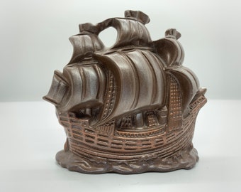 Vintage keramiskt skepp - hylldekor