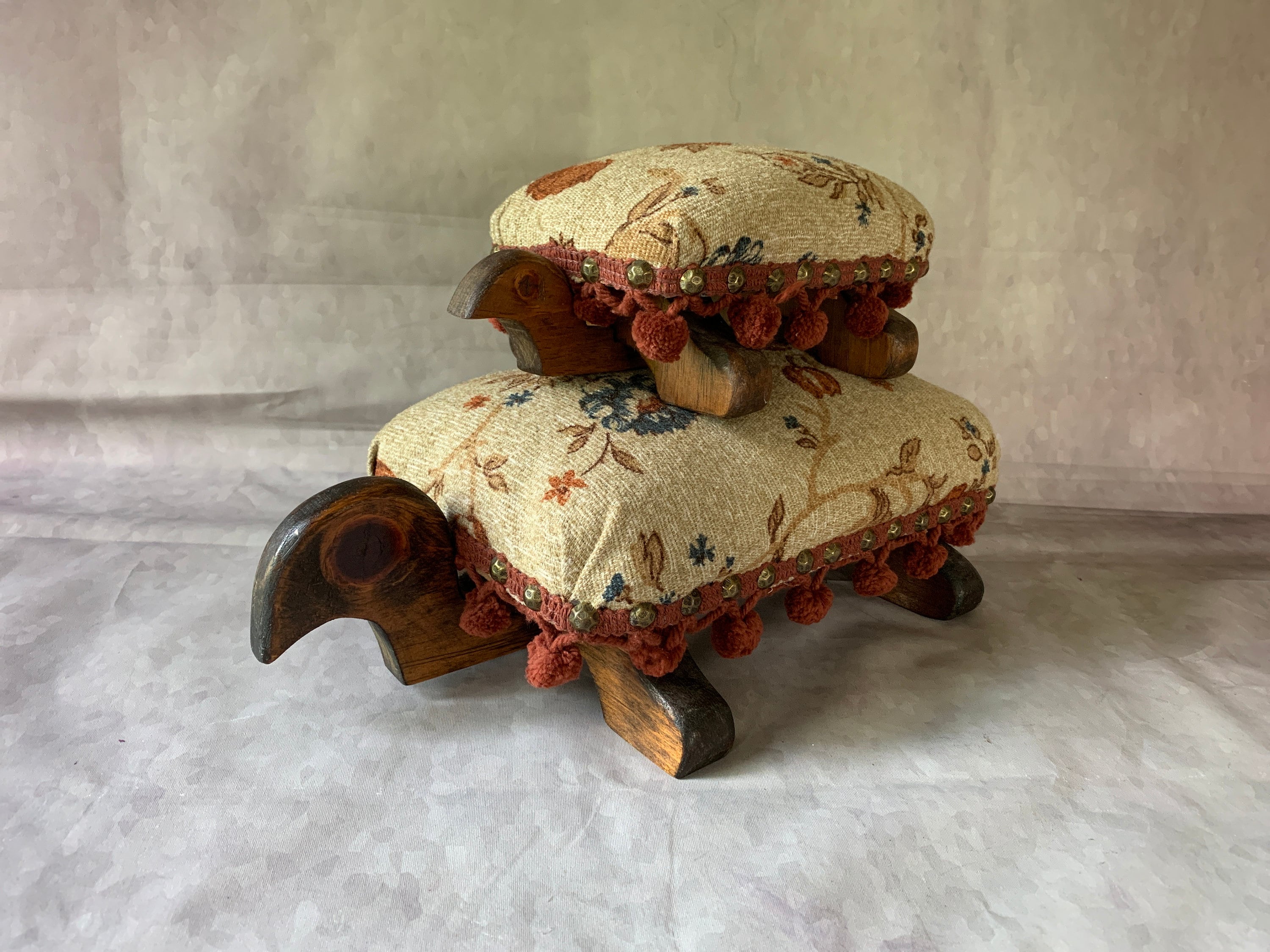 Pom online pom ottoman