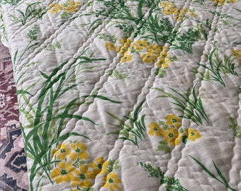 Vintage full comforter - green and yellow floral - king size