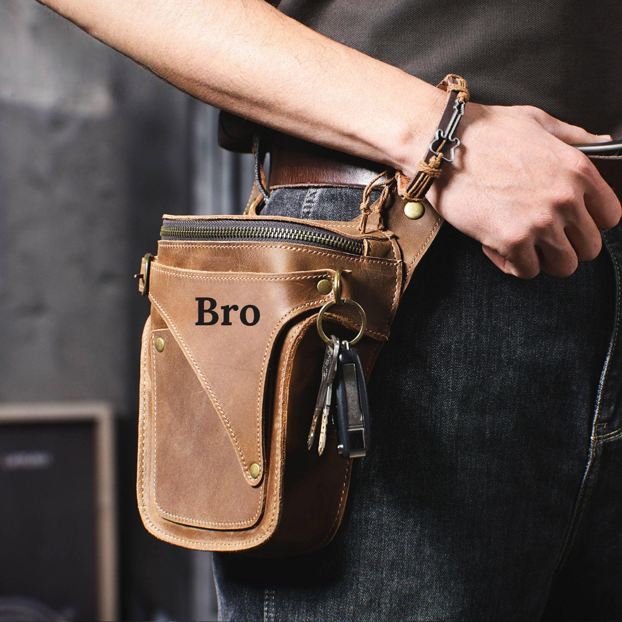 Best waist pouch india deals