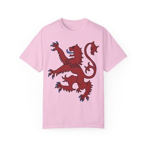 Scottish Lion Rampant T-Shirt: Royal Banner Design Blossom