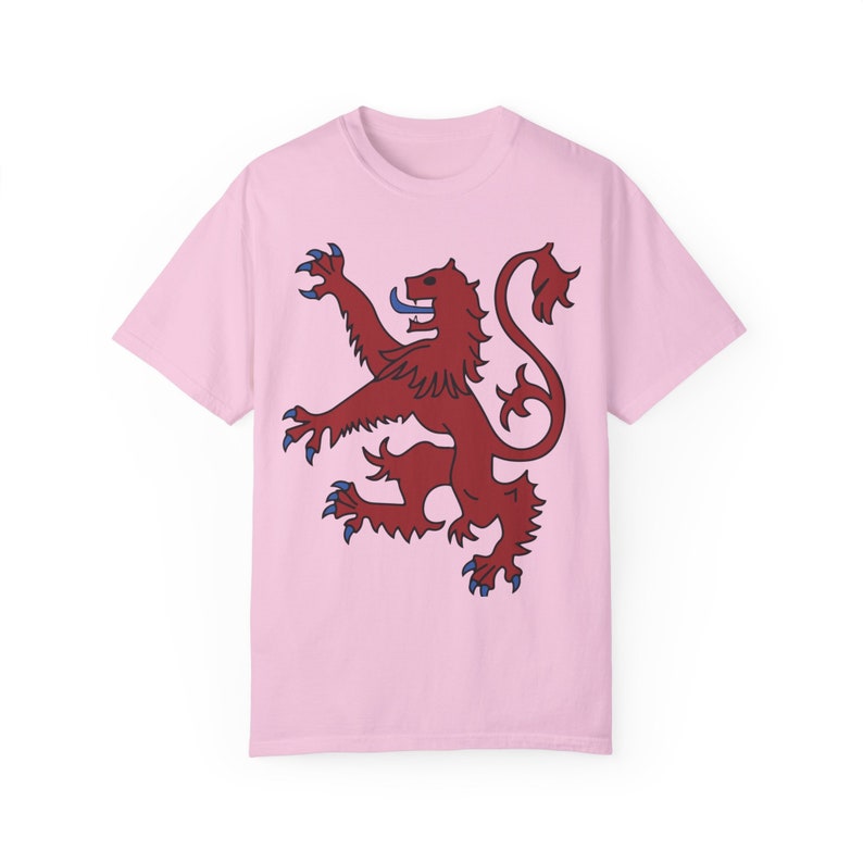 Scottish Lion Rampant T-Shirt: Royal Banner Design Blossom