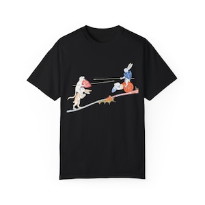 Camiseta de conejo de justas medievales: arte manuscrito caprichoso Black