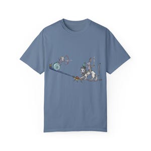Mittelalterliches Kanninchen vs Schnecken Bogenschütze T-Shirt: Zauberhafte Handschriftenkunst Blue Jean