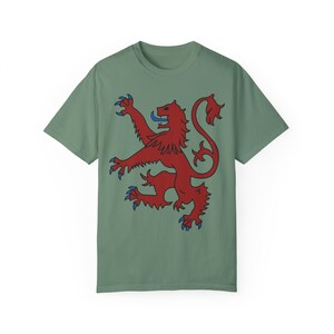 Scottish Lion Rampant T-Shirt: Royal Banner Design Light Green