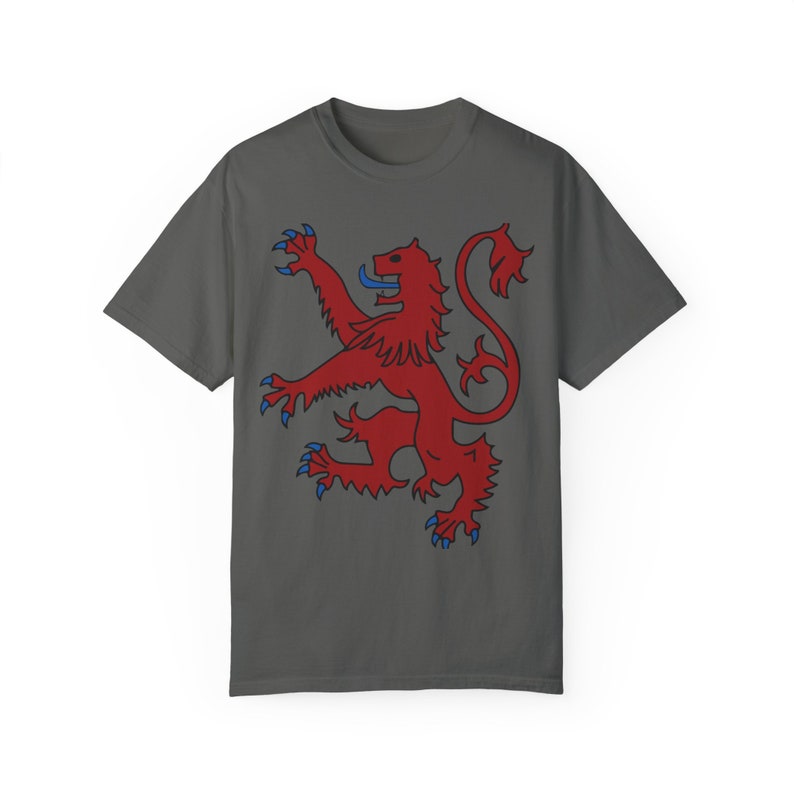 Scottish Lion Rampant T-Shirt: Royal Banner Design Pepper