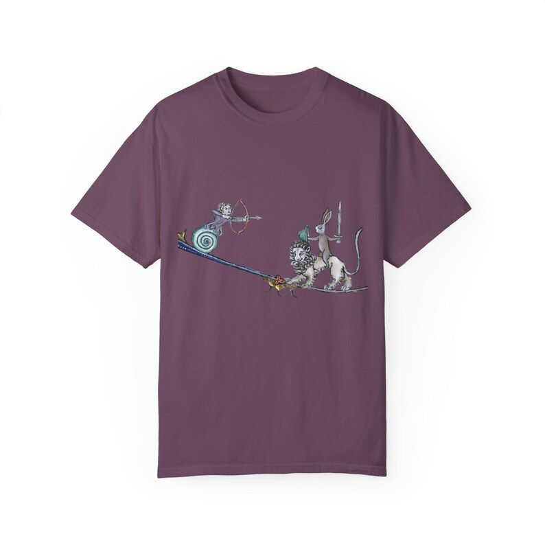 Mittelalterliches Kanninchen vs Schnecken Bogenschütze T-Shirt: Zauberhafte Handschriftenkunst Berry
