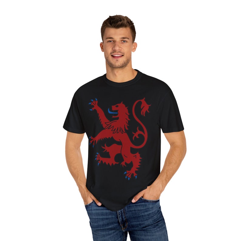 Scottish Lion Rampant T-Shirt: Royal Banner Design image 9
