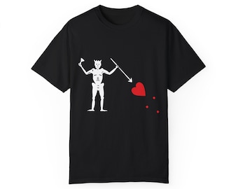 Blackbeard Pirate Flag T-Shirt: Horned Skeleton, Bleeding Heart