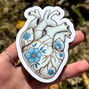Sticker coeur brisé Kintsugi - joli sticker coeur en céramique holographique, beau sticker art japonais, sticker coeur floral en porcelaine