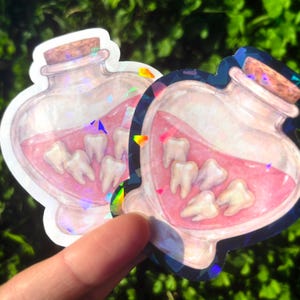Rosa tänder-drycksklistermärke: Obehaglig söt anatomikonst, kawaii gore-tandklistermärke, gotiskt drycksklistermärke, pastellgoth-estetik bild 6
