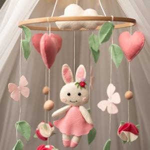 Karuzela dla dziecka do łóżeczka, dekoracja pokoju dziecięcego w kształcie zwierząt, prezent na baby shower, prezent na baby shower, prezent dla przyszłej mamy, filcowa karuzela dla dziecka, wisząca łóżeczko w stylu boho.