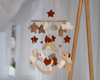 Filz Baby Mobile, Boho Kinderzimmer Dekor, handgemachte hängende Krippe