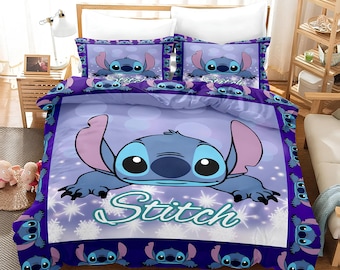 Juego de ropa de cama de Stitch, funda nórdica de Lilo y Stitch con nombre, decoración de dormitorio con personajes de Disney, colcha morada de Stitch, regalo ideal para la habitación de una niña.