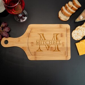 Engraved Initial Cutting Board, Custom Gift for Family, Mothers Day Gift, Personalized Kitchen Board, Bamboo Cutting Board, Wedding Gifts