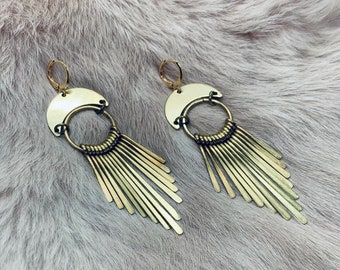 RAVEN antiqued brass dangle earrings