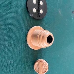 magnetic leg hose connector