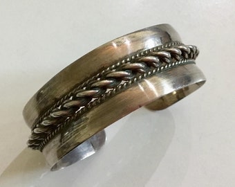 Bracelet Ancien En Argent - Bijou Ethnique D'Afrique Du Nord, Occasion