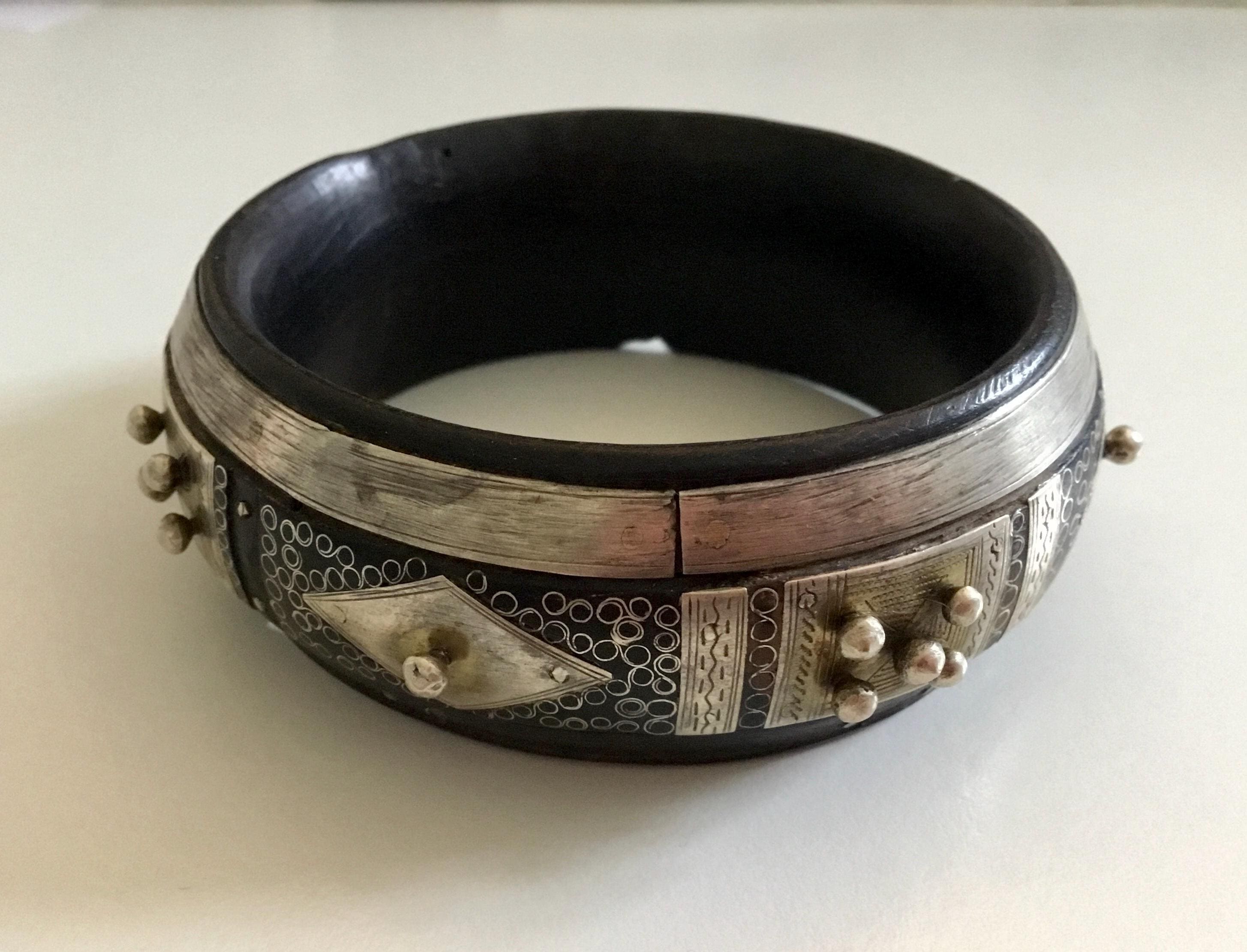 Mens Vintage African Carved Brass Tuareg Tribe Brass