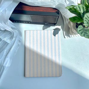 Weiß und Blau Streifen iPad Case mit Pencil Inhaber Schützender Ipad Air Fall und iPad Pro Fall Abdeckung für Alle Modelle