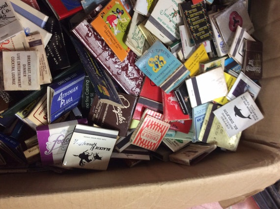 48 Vintage Matchbooks, Advertising,travel, Hotel,oil, Memorabilia