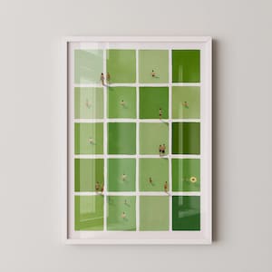 Próbka farby z połowy XX wieku z nadrukiem pływaków | Pastelowa zielona dekoracja ścienna | Delikatna zielona dekoracja roślinna | Naturalna zielona dekoracja ścienna z połowy XX wieku