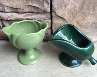 2 Vintage Olive Green Hull Planters Made in USA Tulip F33 and Hull Scoop Planter in Dark Green F476 farmhouse decor mid century